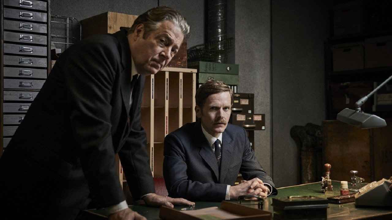 Endeavour, still 6