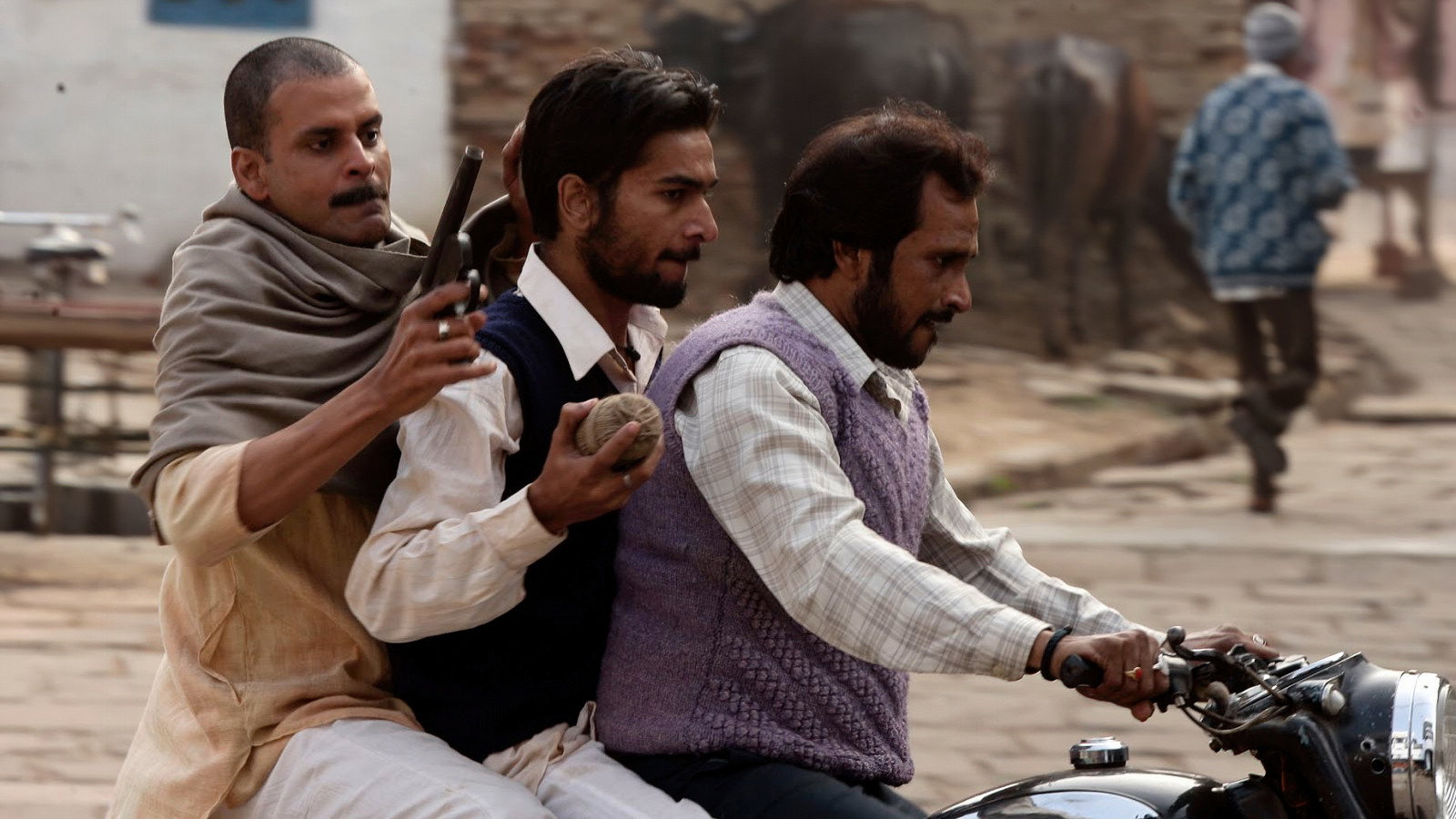 Gangs of Wasseypur - Part 1, still 1