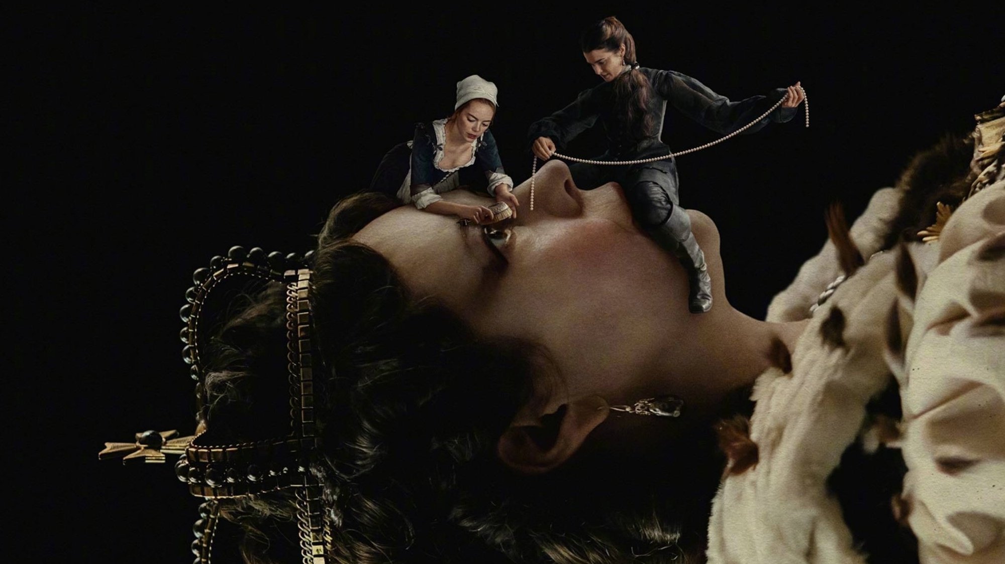 The Favourite, still 2