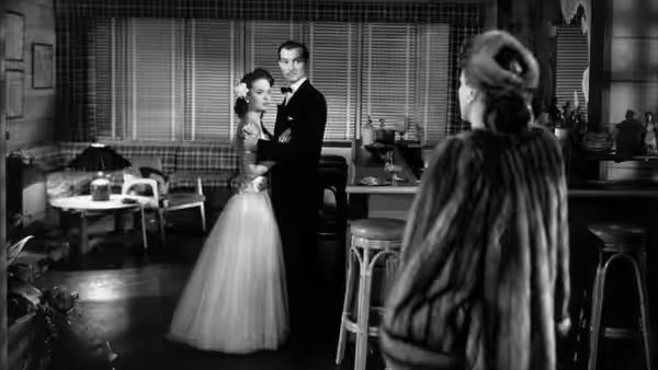 Mildred Pierce, still 4