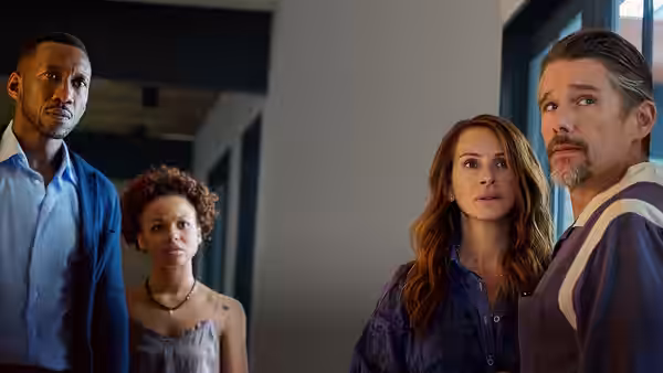 Julia Roberts as Amanda Sandford in Leave the World Behind (2023)