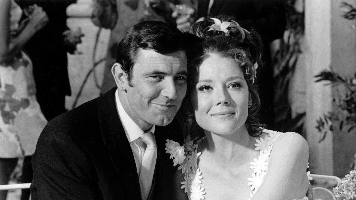 On Her Majesty's Secret Service, still 4