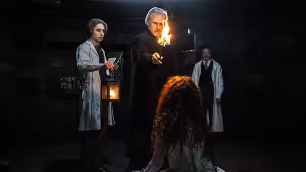 Dracula, still 4