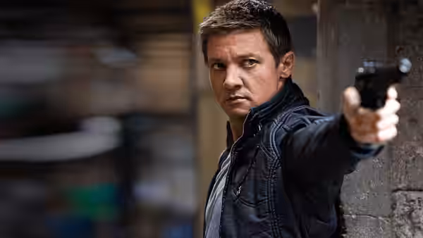 The Bourne Legacy, still 2