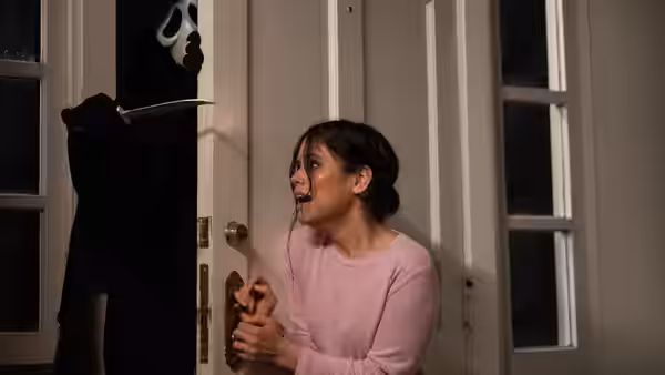 Scream, still 2