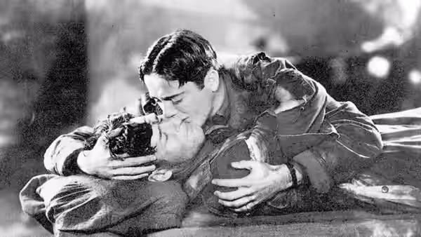 Wings, still 4