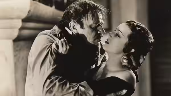 Viva Villa!, still 1