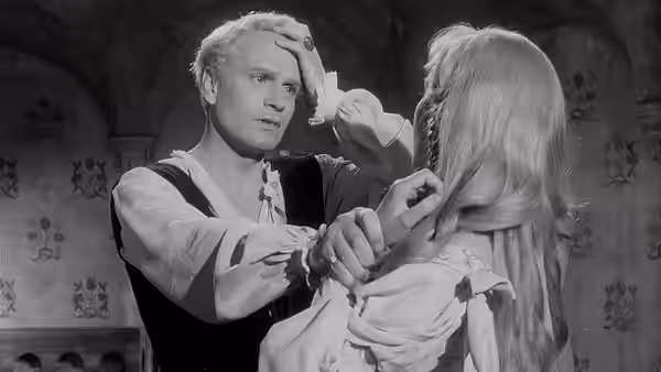 Hamlet, still 5
