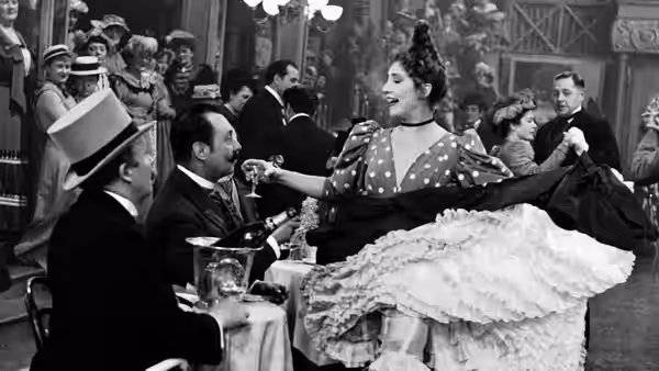 Moulin Rouge, still 1