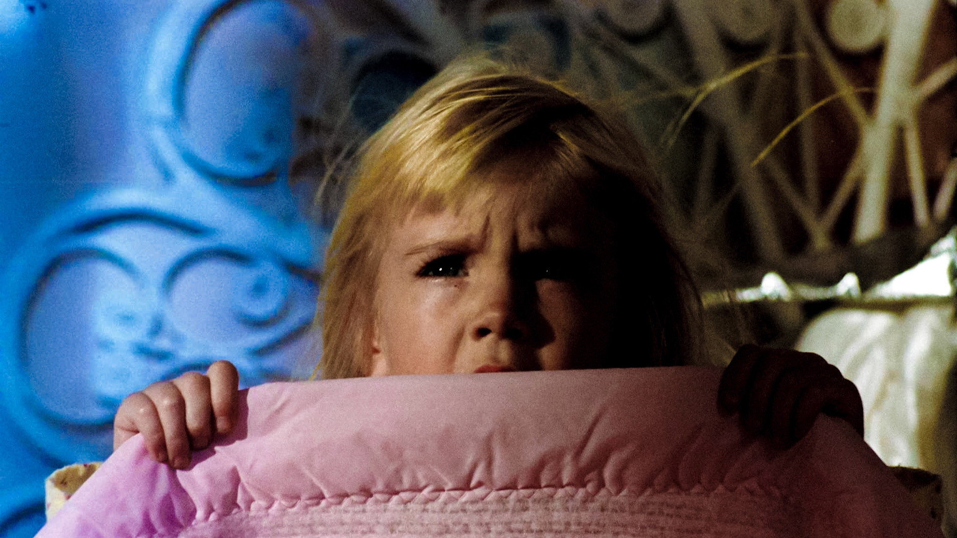 Poltergeist, still 6