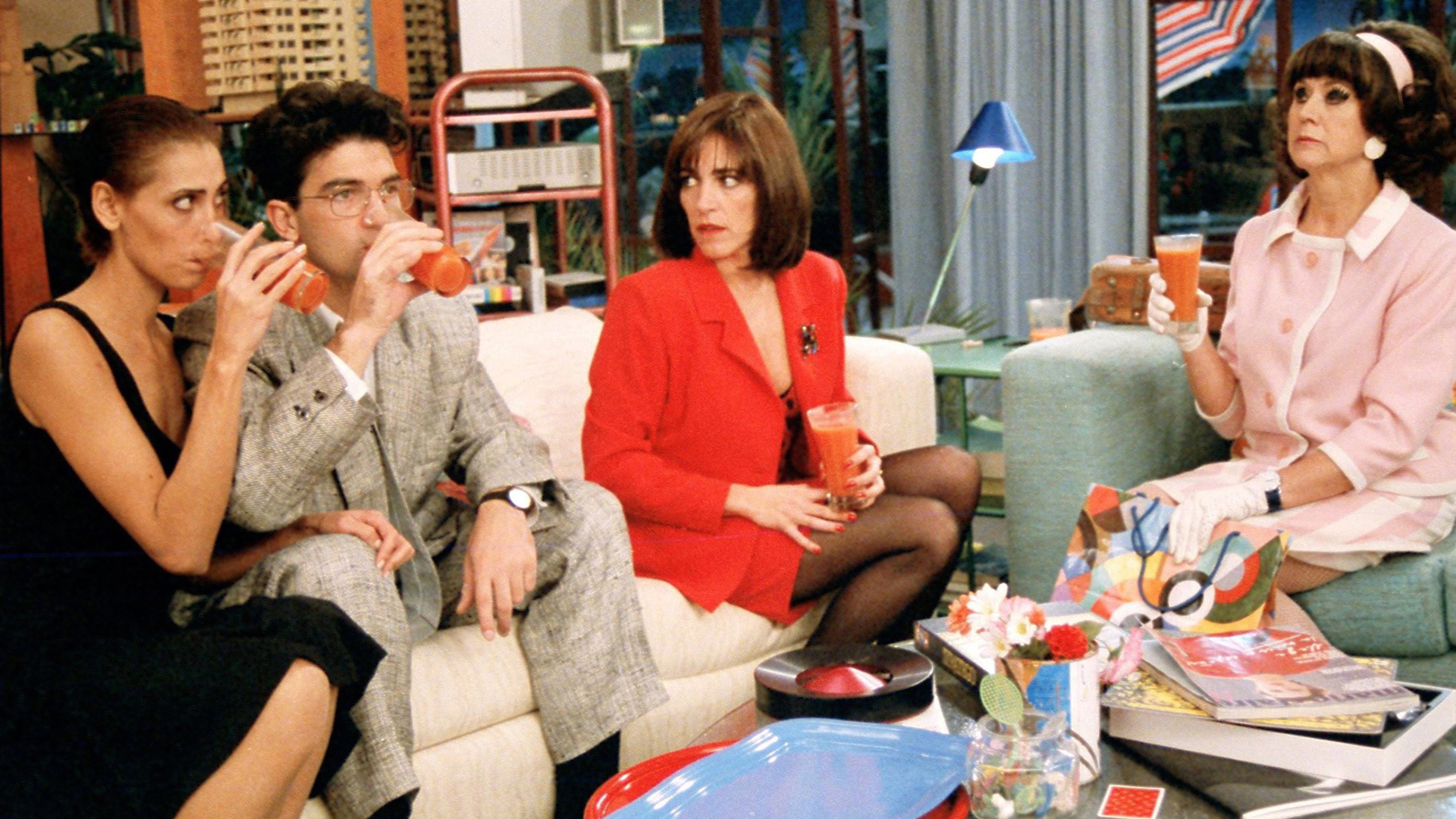 Women on the Verge of a Nervous Breakdown, still 3