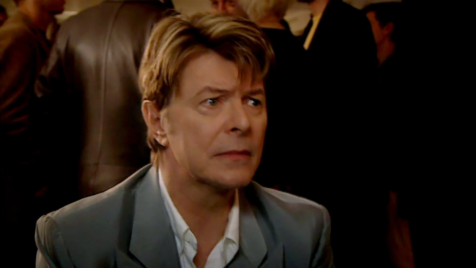 Extras, still 5