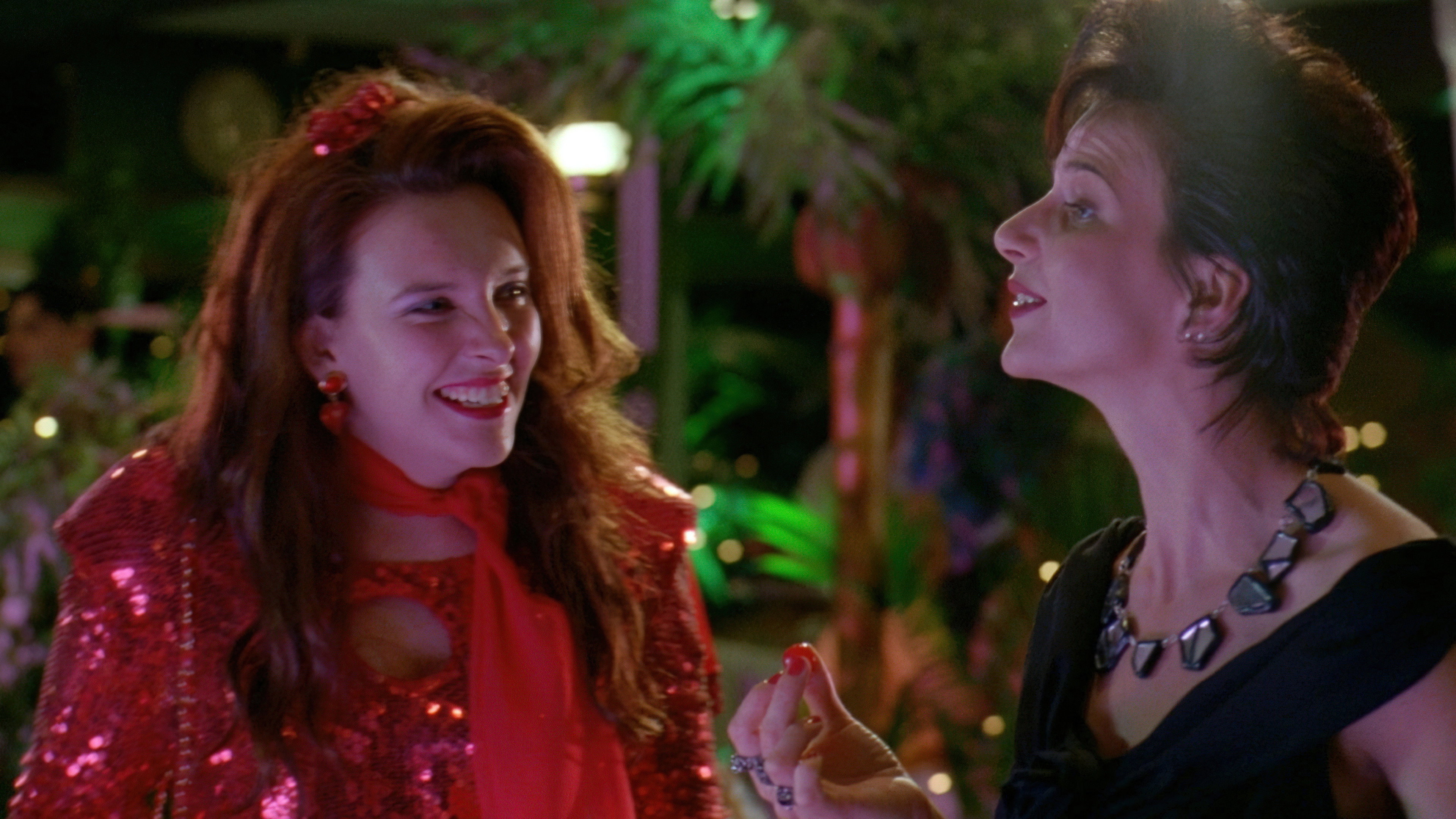 Muriel's Wedding, still 3