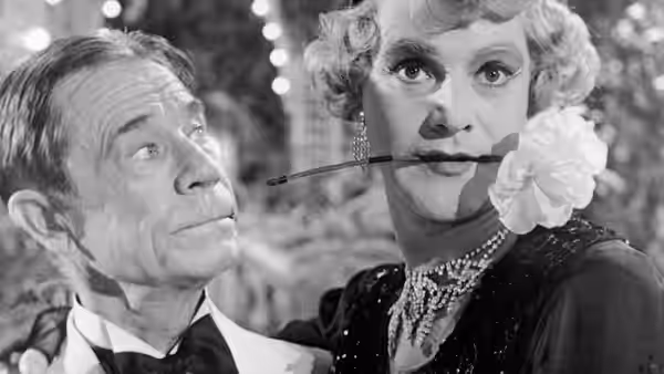 Joe E. Brown and Jack Lemmon as Daphne sharing a close moment