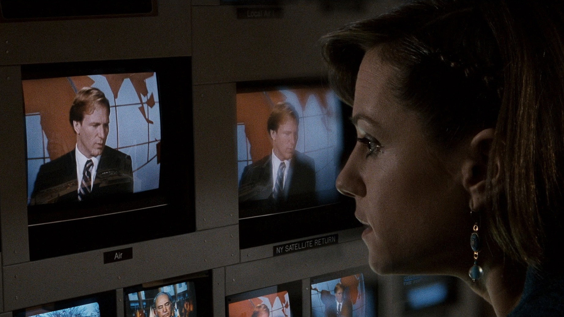 Broadcast News, still 4