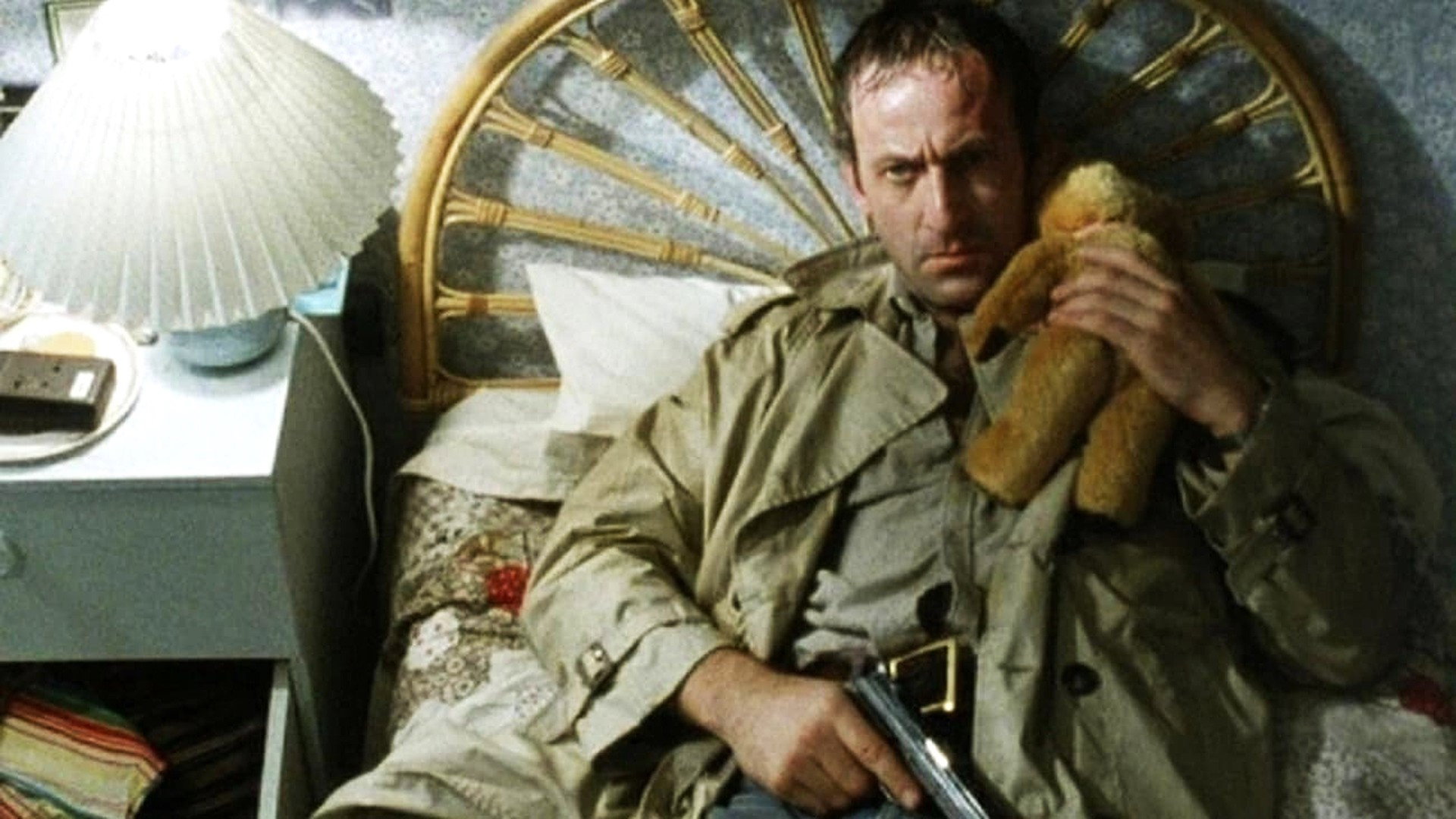 Edge of Darkness, still 1