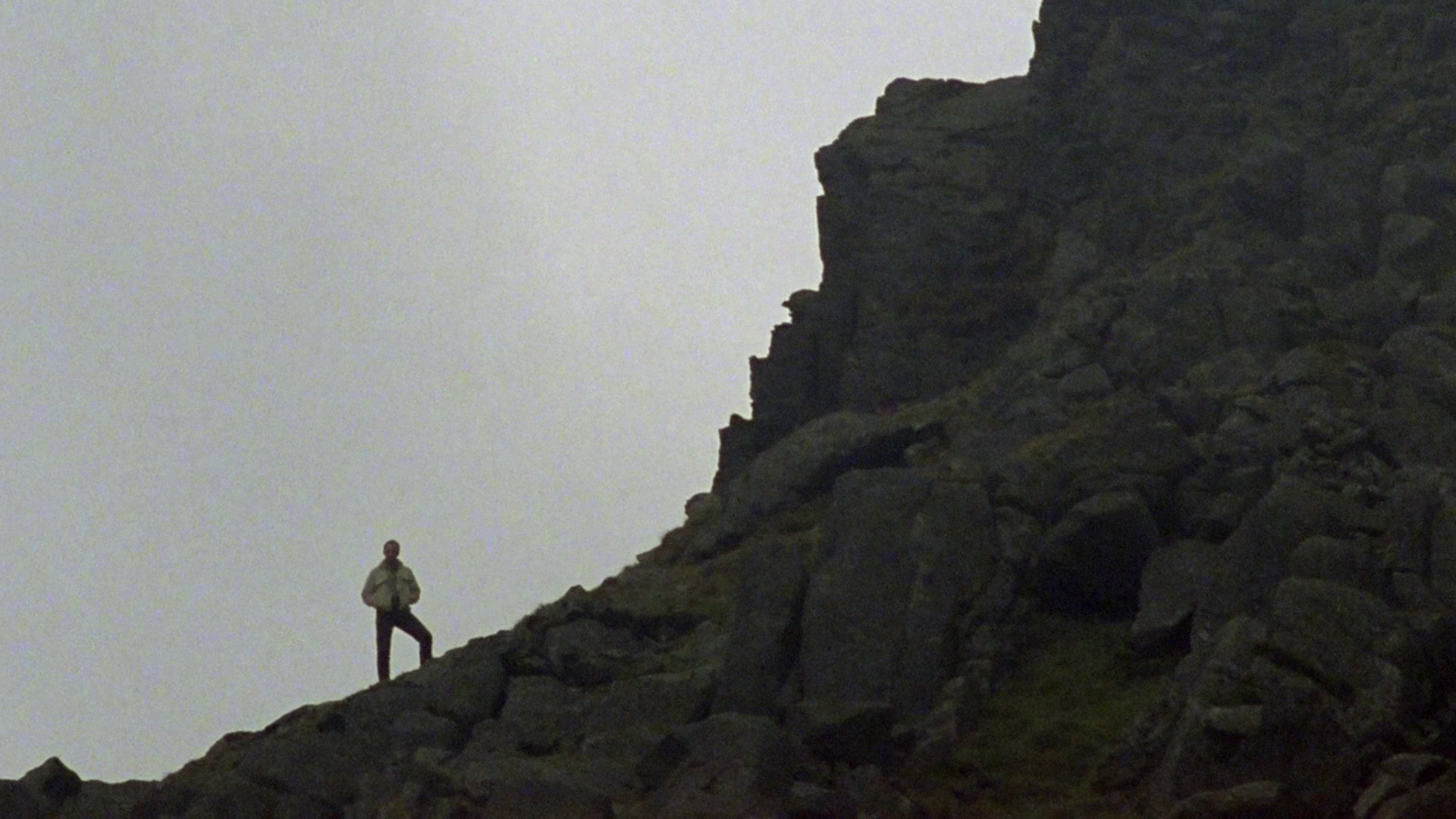 Edge of Darkness, still 5