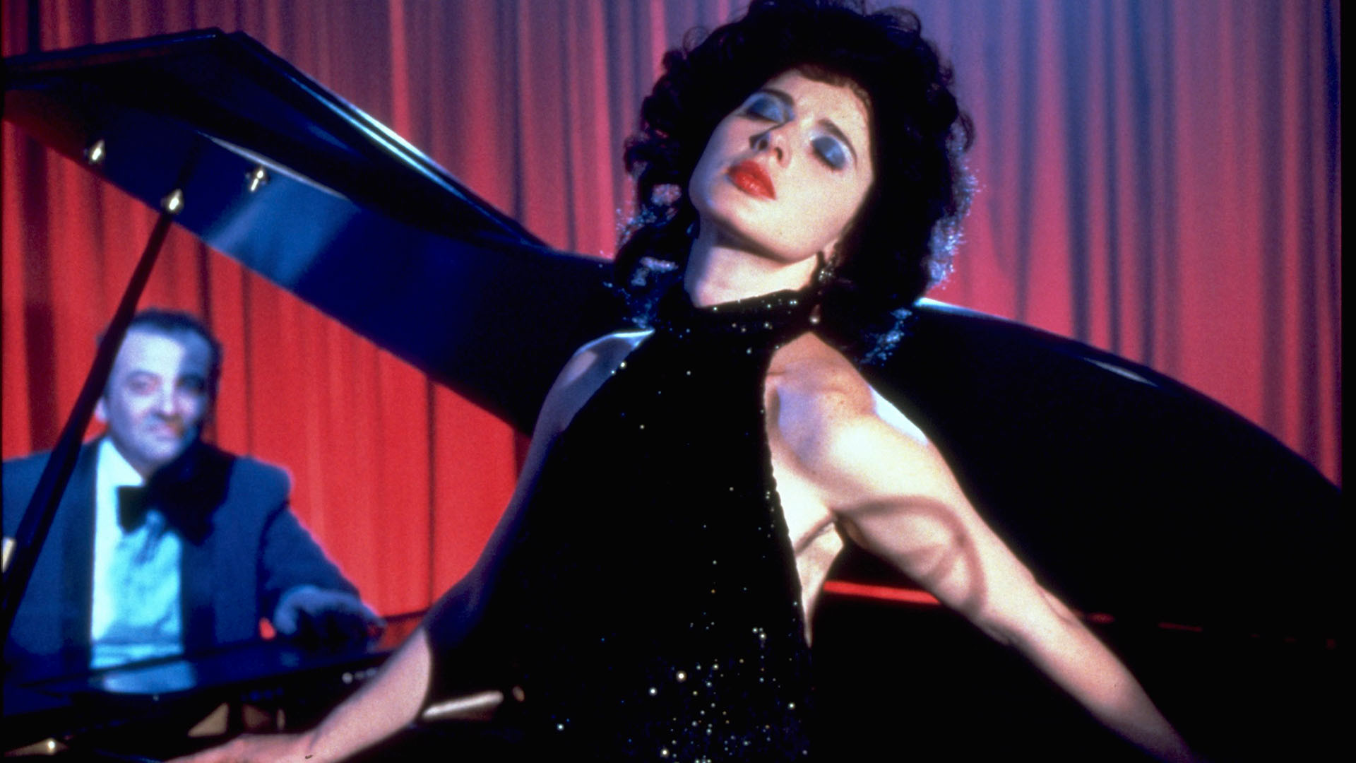 Blue Velvet, still 2
