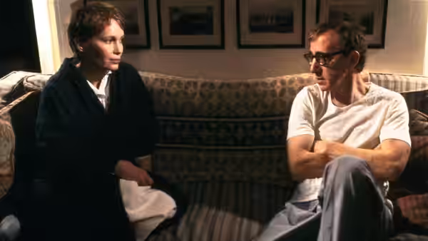 Woody Allen as Gabe Roth in Husbands and Wives (1992)