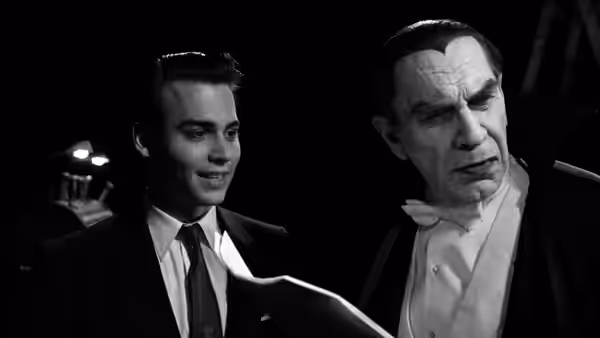 Ed Wood (Johnny Depp) and Bela Lugosi (Martin Landau) reading a script