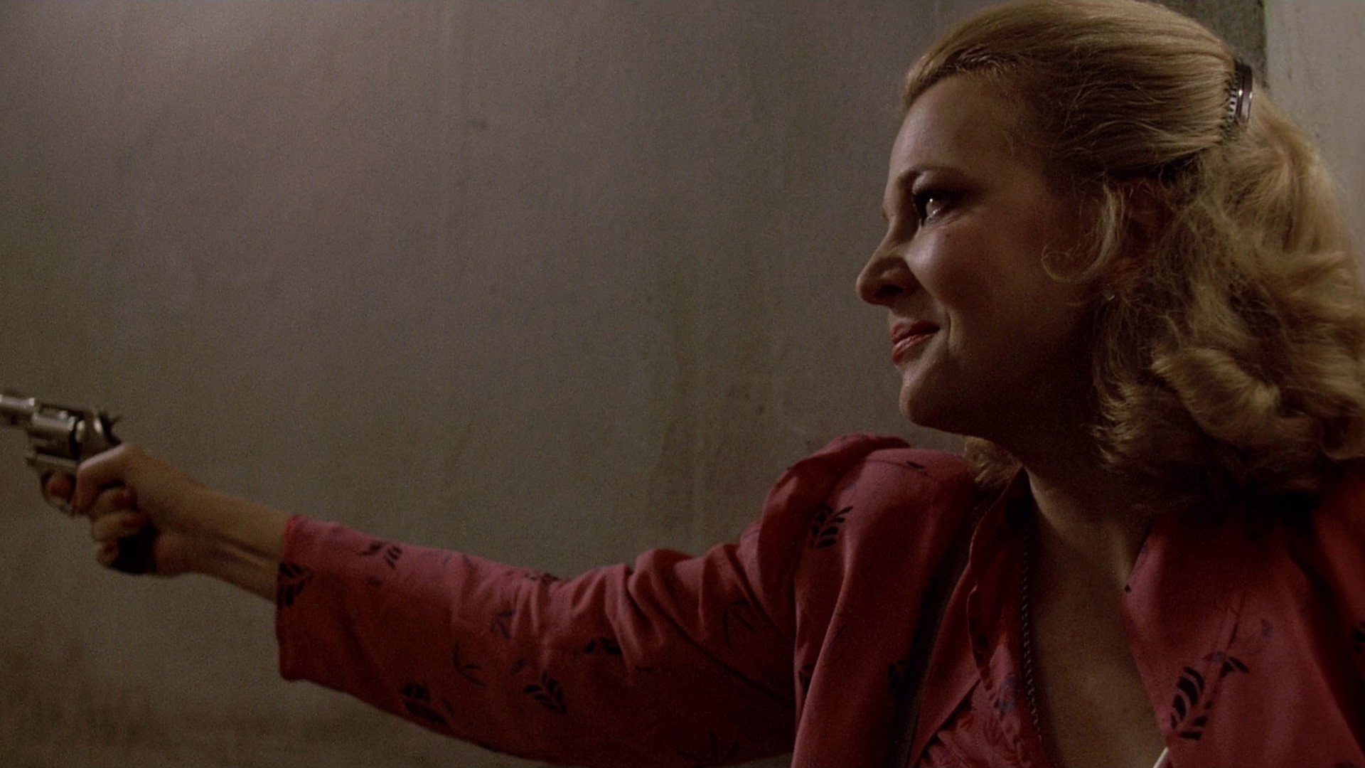 Gloria, still 6