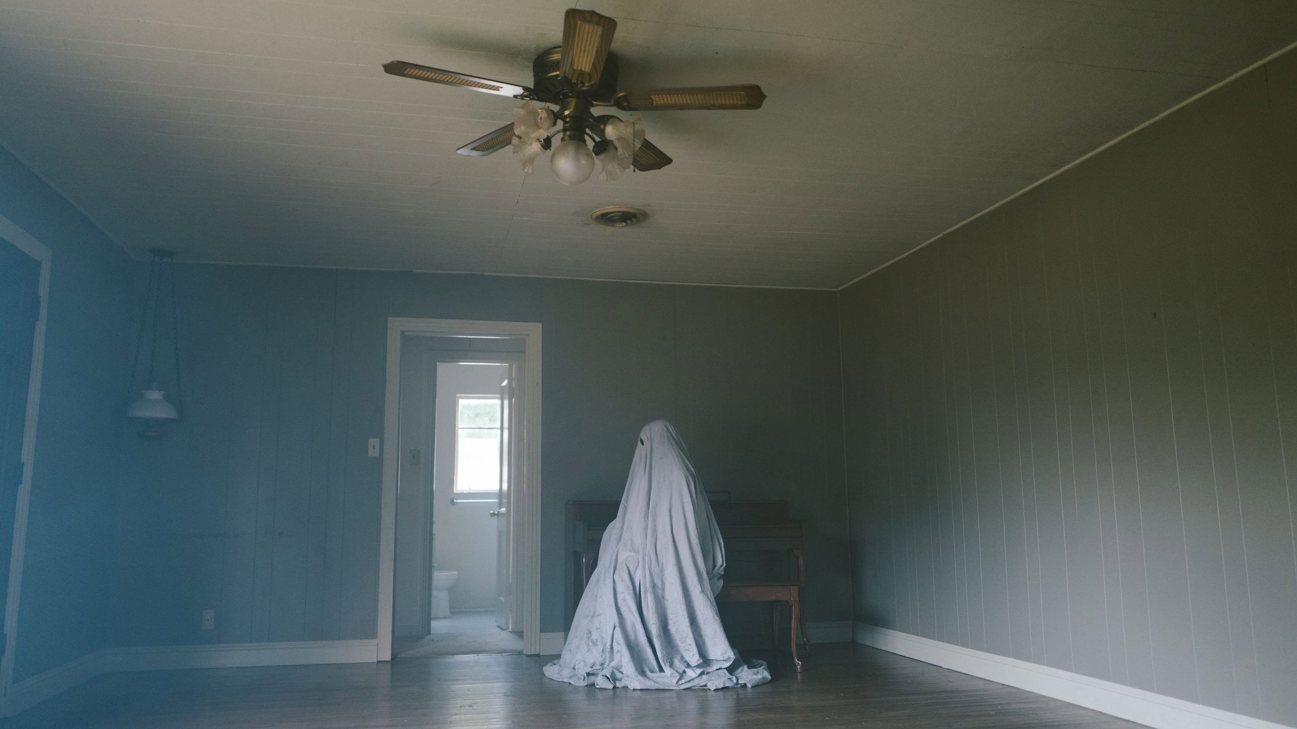 A Ghost Story, still 4