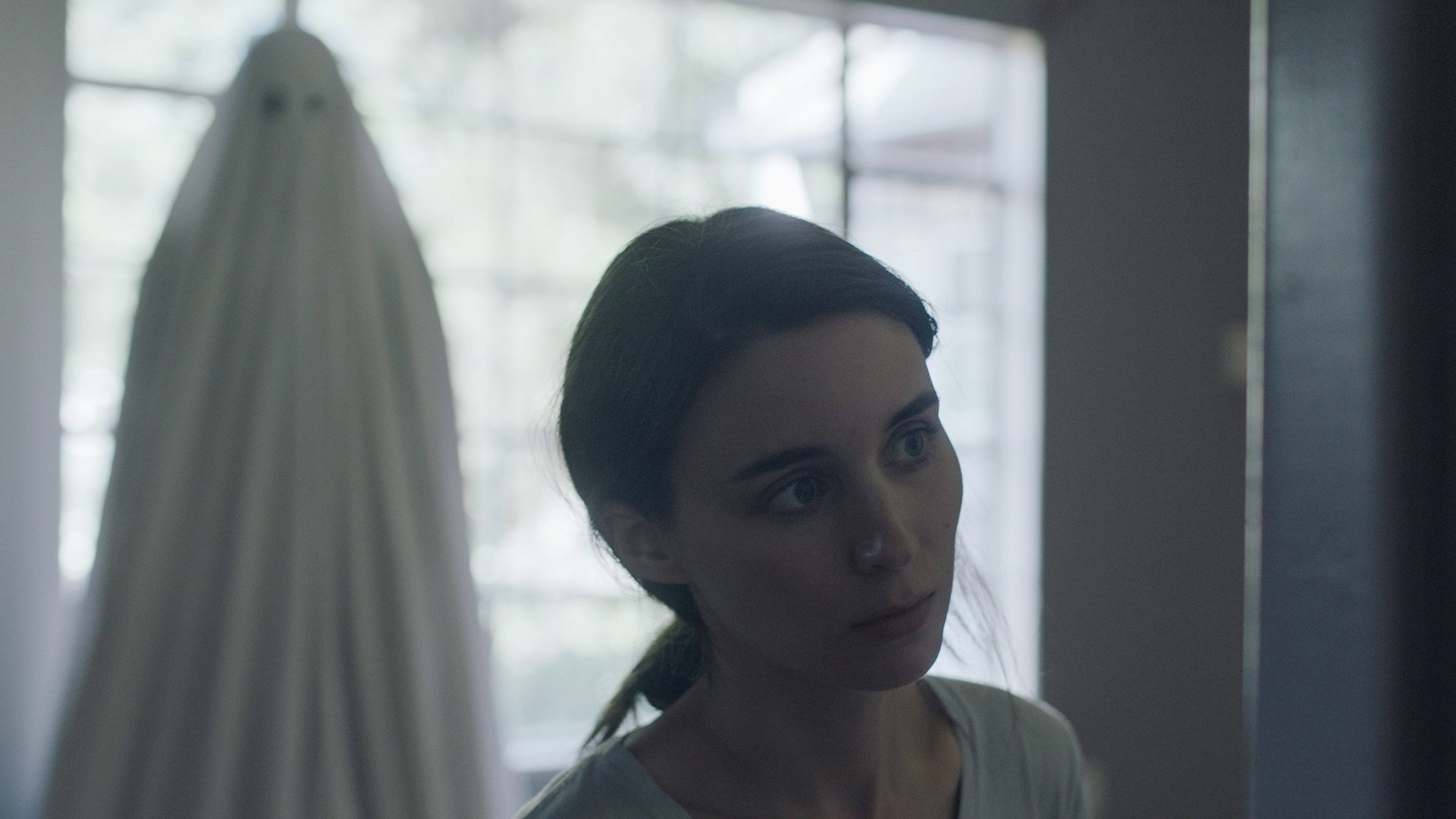 A Ghost Story, still 5
