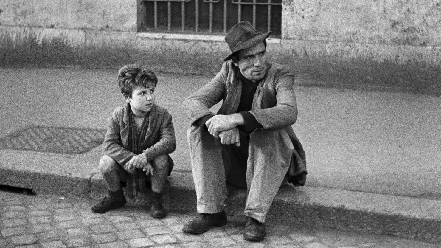 Bicycle Thieves, still 2