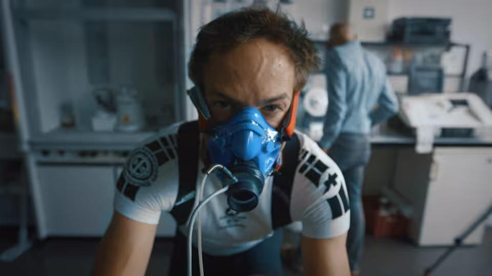 Bryan Fogel wearing a breathing mask during a laboratory fitness test