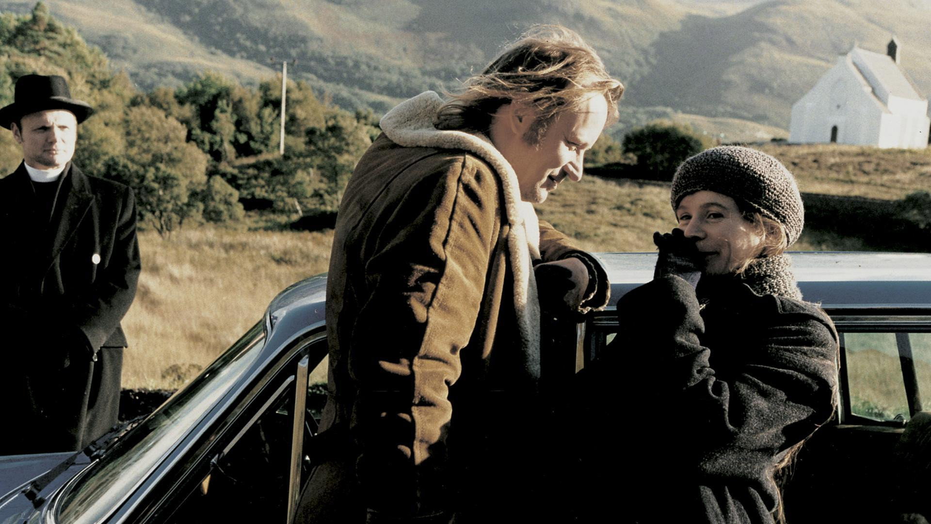 Breaking the Waves, still 4