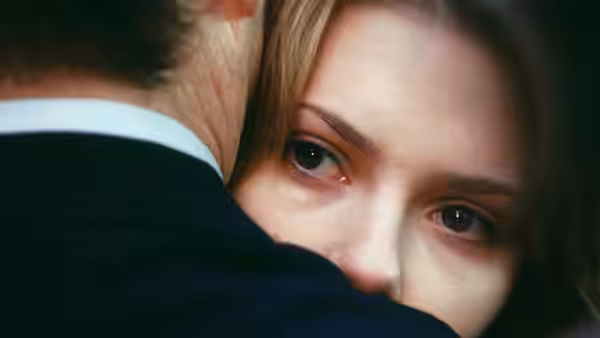 Charlotte (Scarlett Johansson) embracing Bob Harris (Bill Murray) in close-up