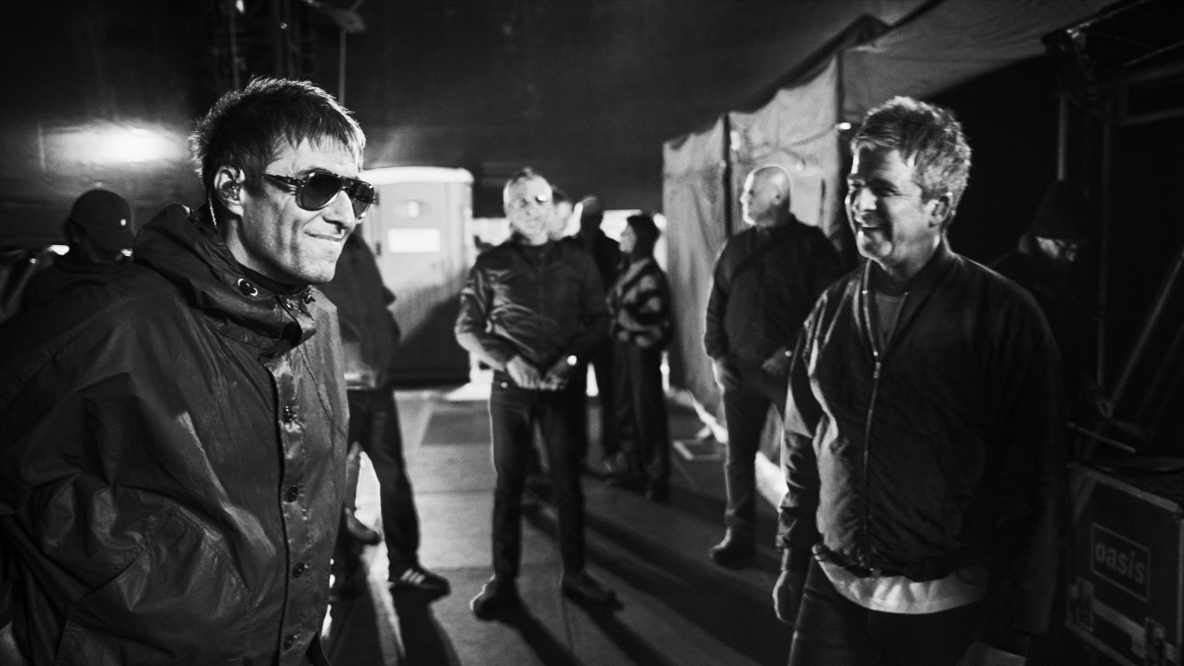 Oasis: Don't Look Back in Anger, still 3