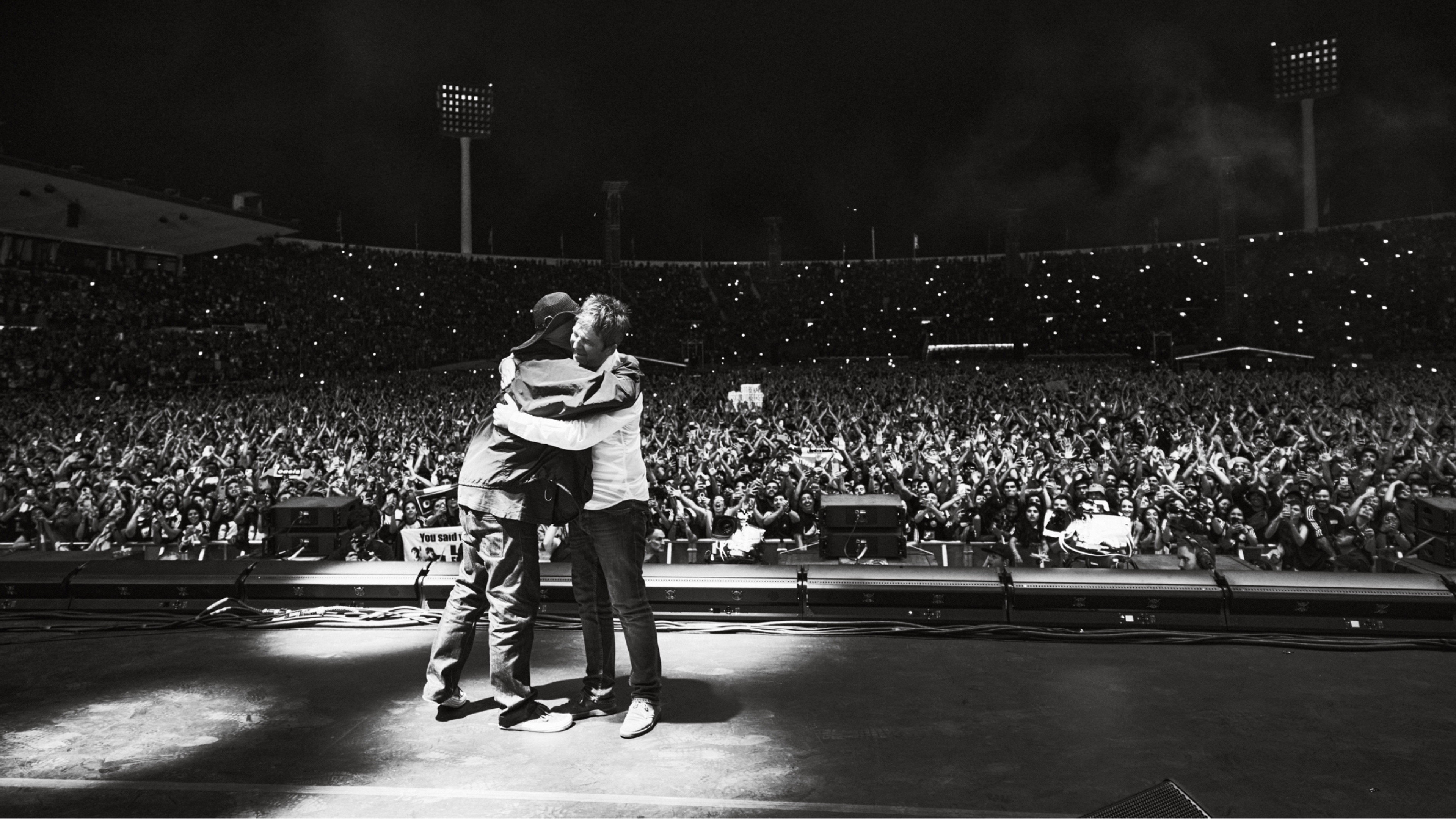 Oasis: Don't Look Back in Anger, still 2