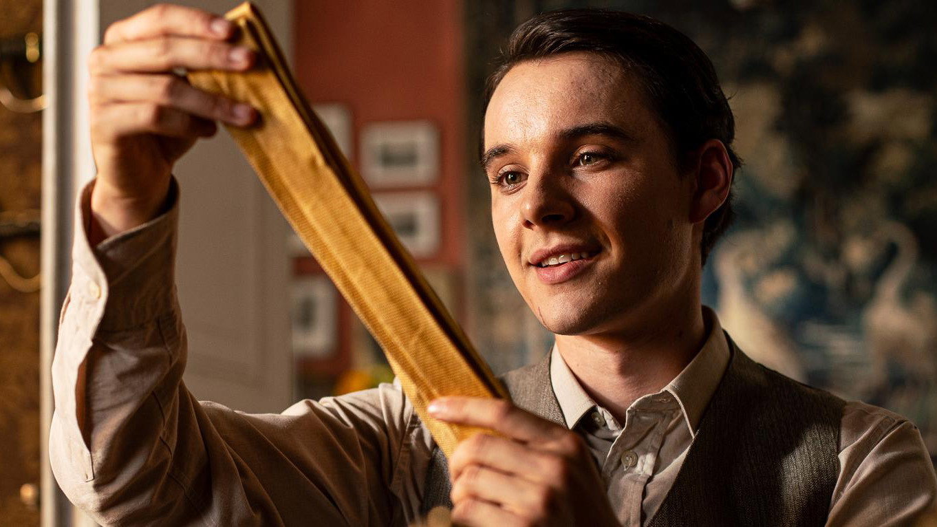 The Yellow Tie, still 2