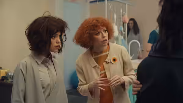 Klara (Jenna Ortega) and the Manager (Natasha Lyonne) in a hospital ward