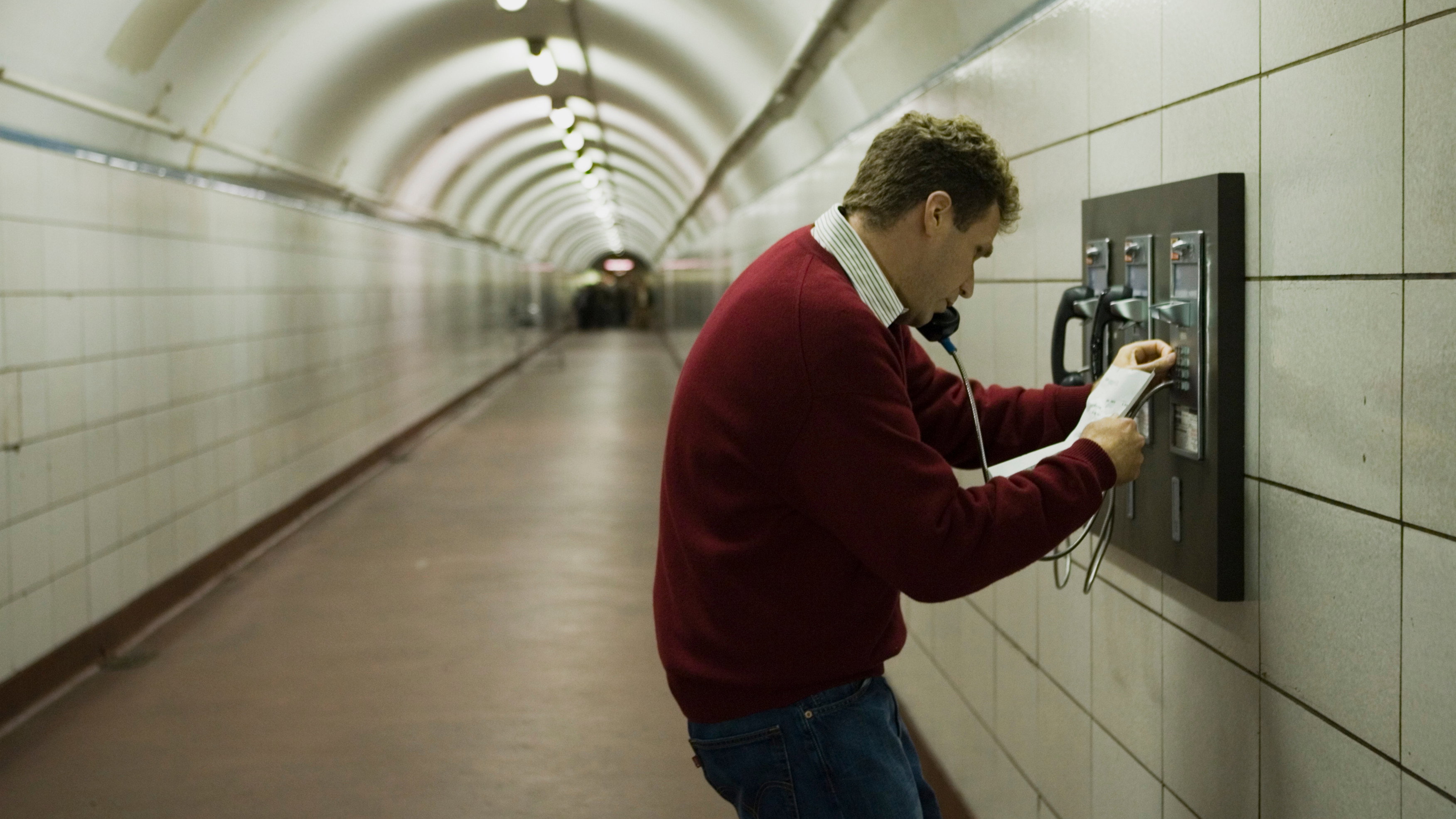 Stranger Than Fiction, still 4