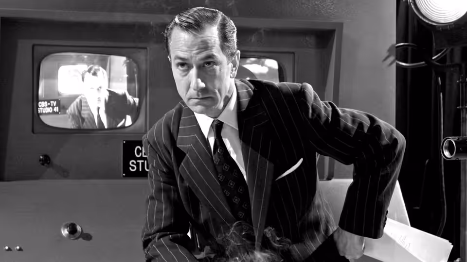 Edward R. Murrow (David Strathairn) smoking in the television control room
