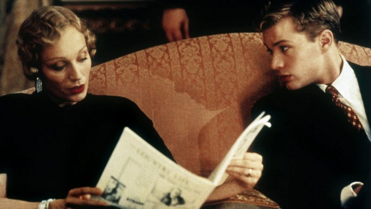 Gosford Park, still 2