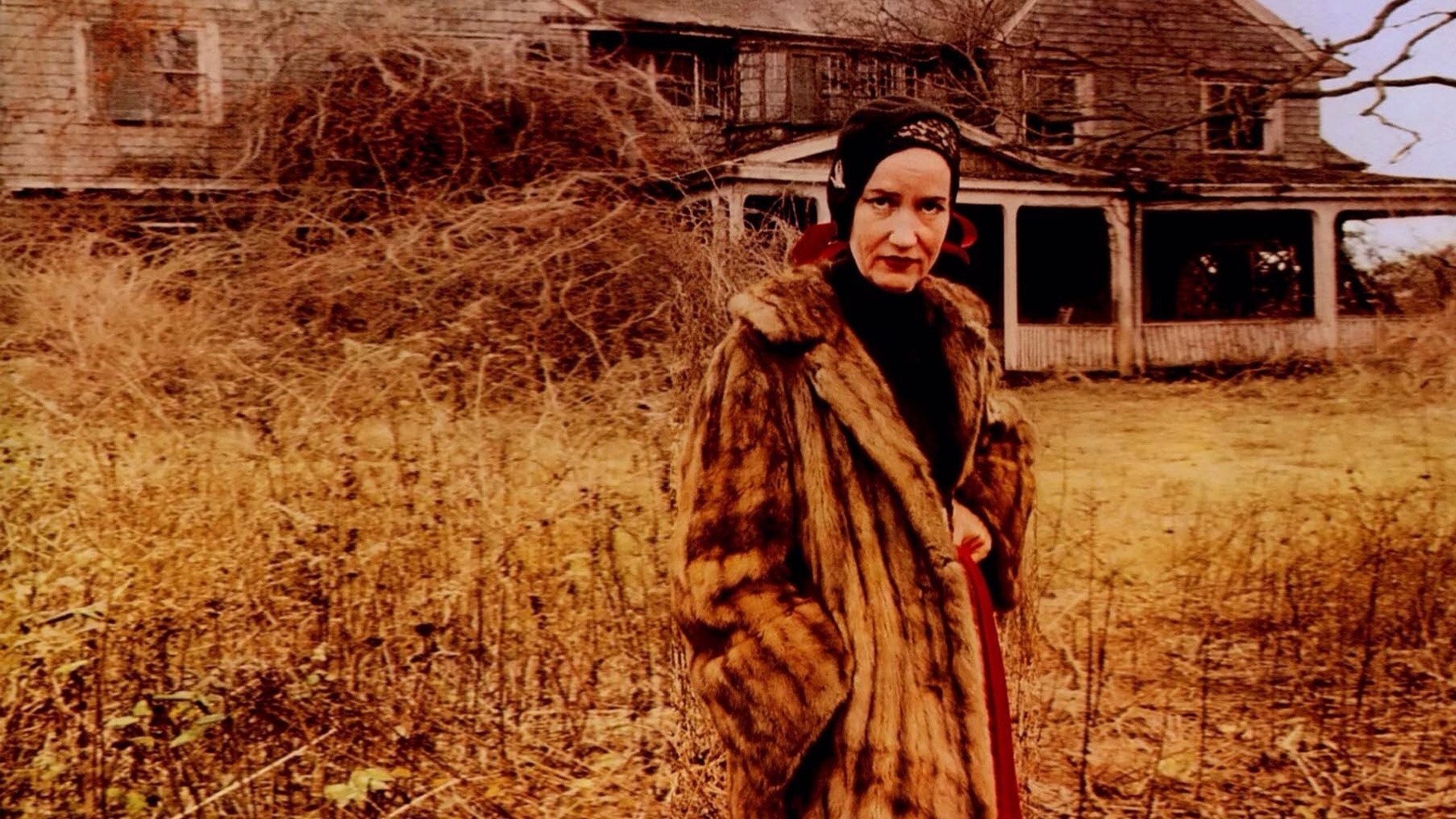Grey Gardens, still 1