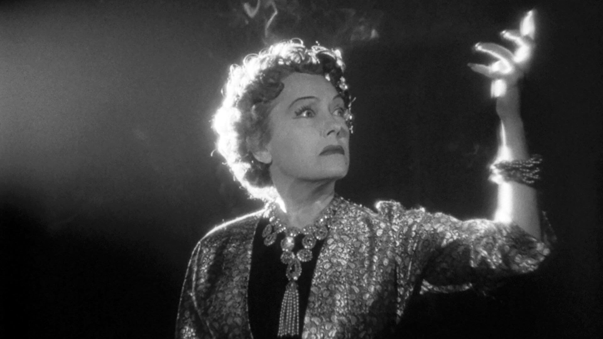 Sunset Boulevard, still 1