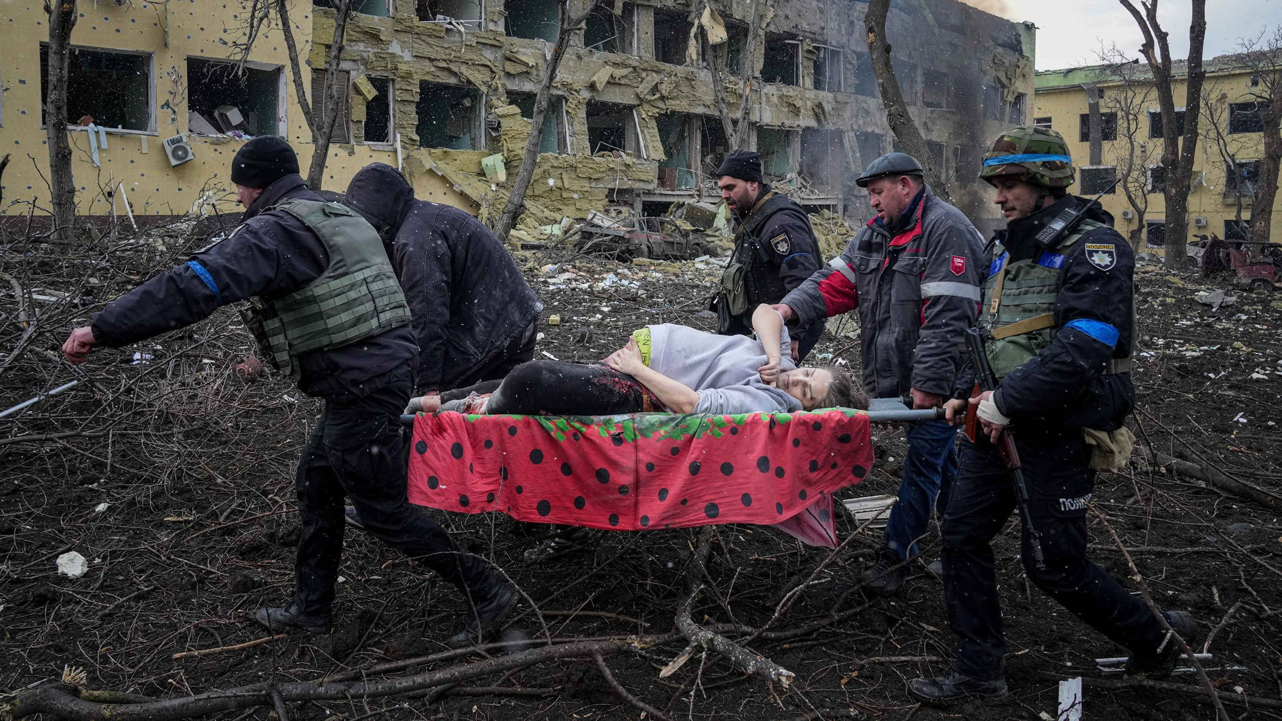 20 Days in Mariupol, still 1