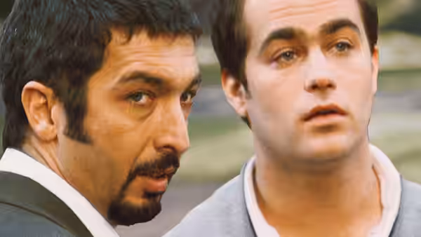 Marcos (Ricardo Darín) and Juan (Gastón Pauls) look off to the side