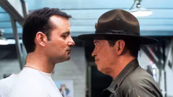 John Winger (Bill Murray) faces Sgt. Hulka (Warren Oates) at close range