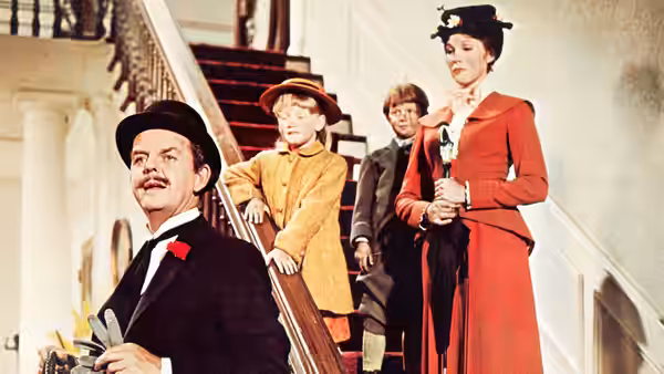Mary Poppins, still 6