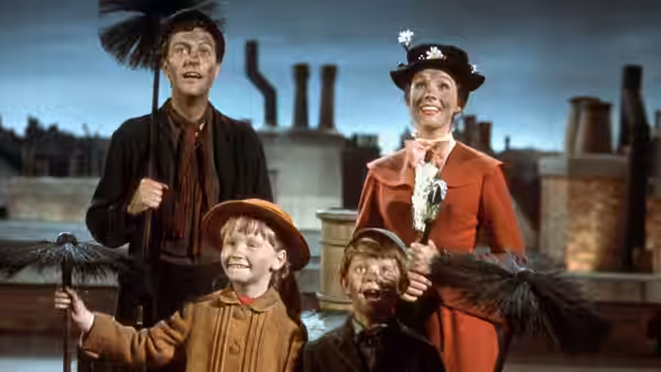 Mary Poppins, still 2