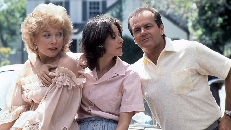 Aurora (Shirley MacLaine), Emma (Debra Winger) and Garrett (Jack Nicholson) beside a car