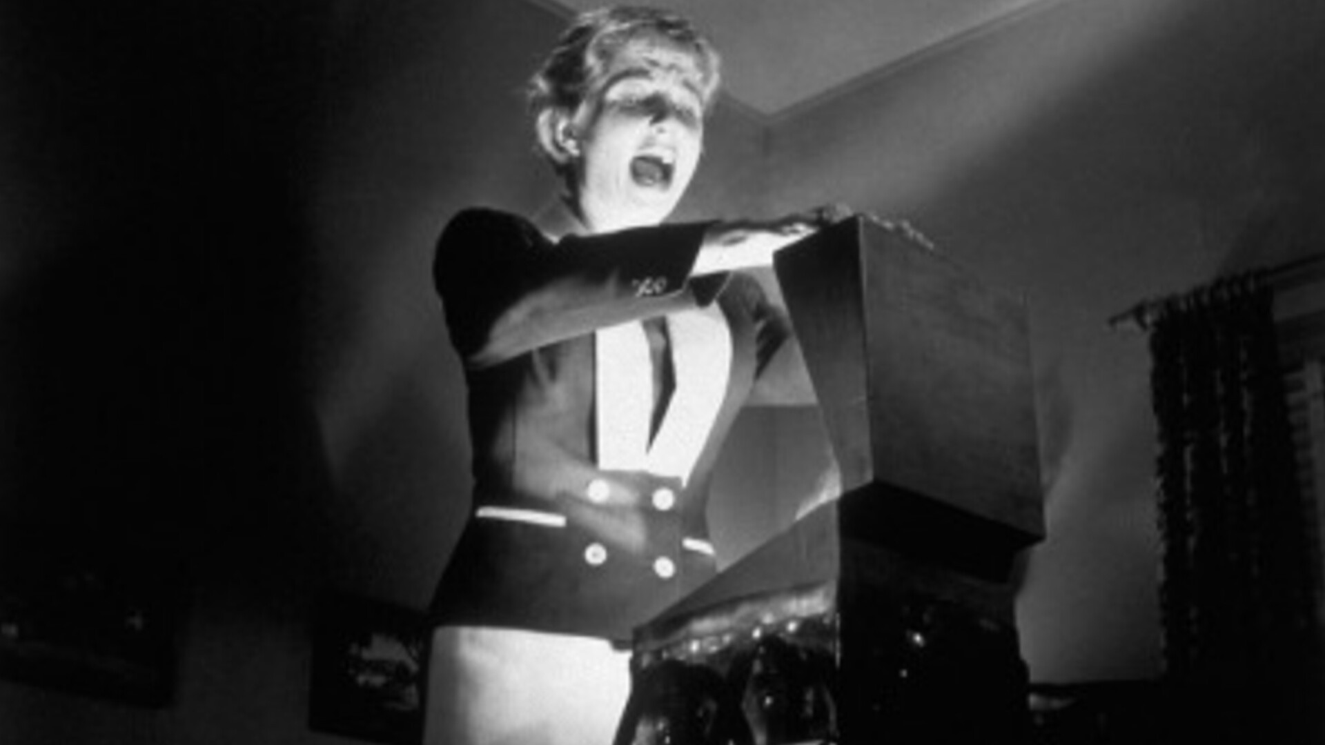 Kiss Me Deadly, still 6