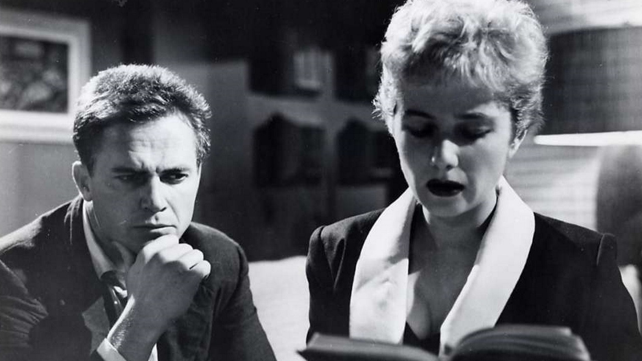 Kiss Me Deadly, still 4