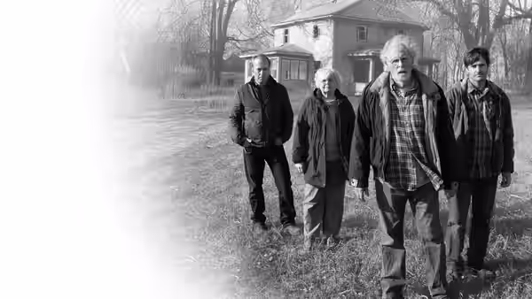 Woody Grant (Bruce Dern) Kate Grant (June Squibb) and two sons stand in a yard