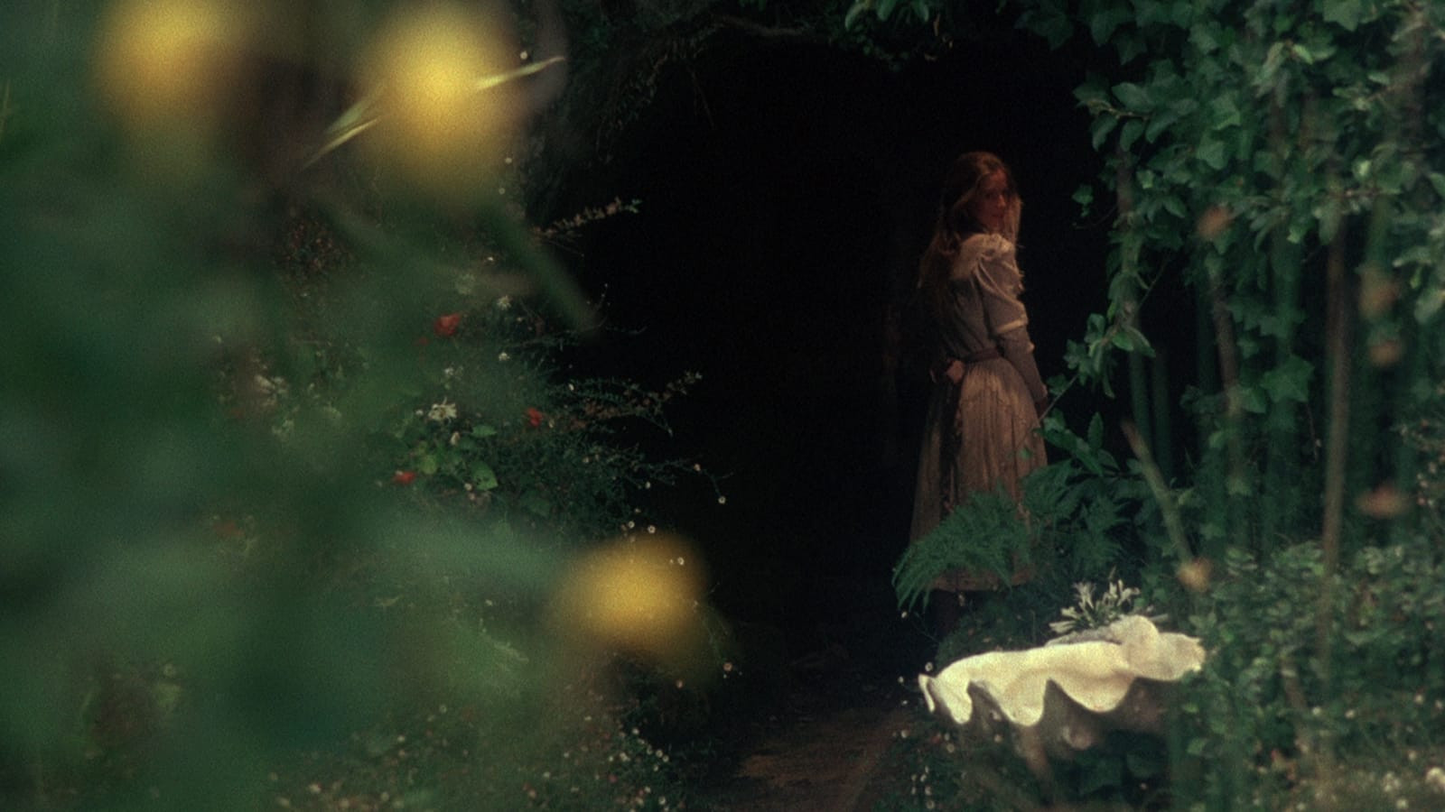 Picnic at Hanging Rock, still 3